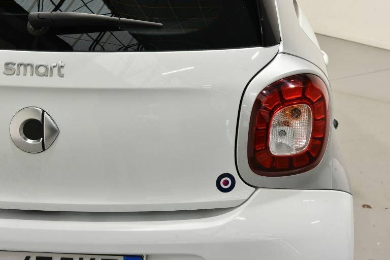 SMART ForFour 19