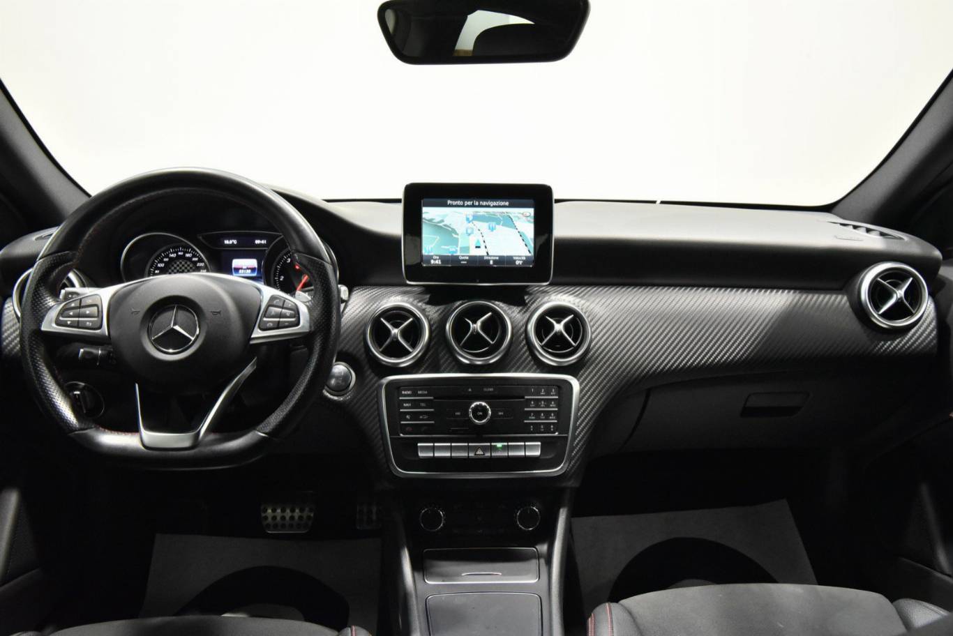 MERCEDES-BENZ A 200 22