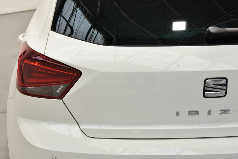 SEAT Ibiza 33