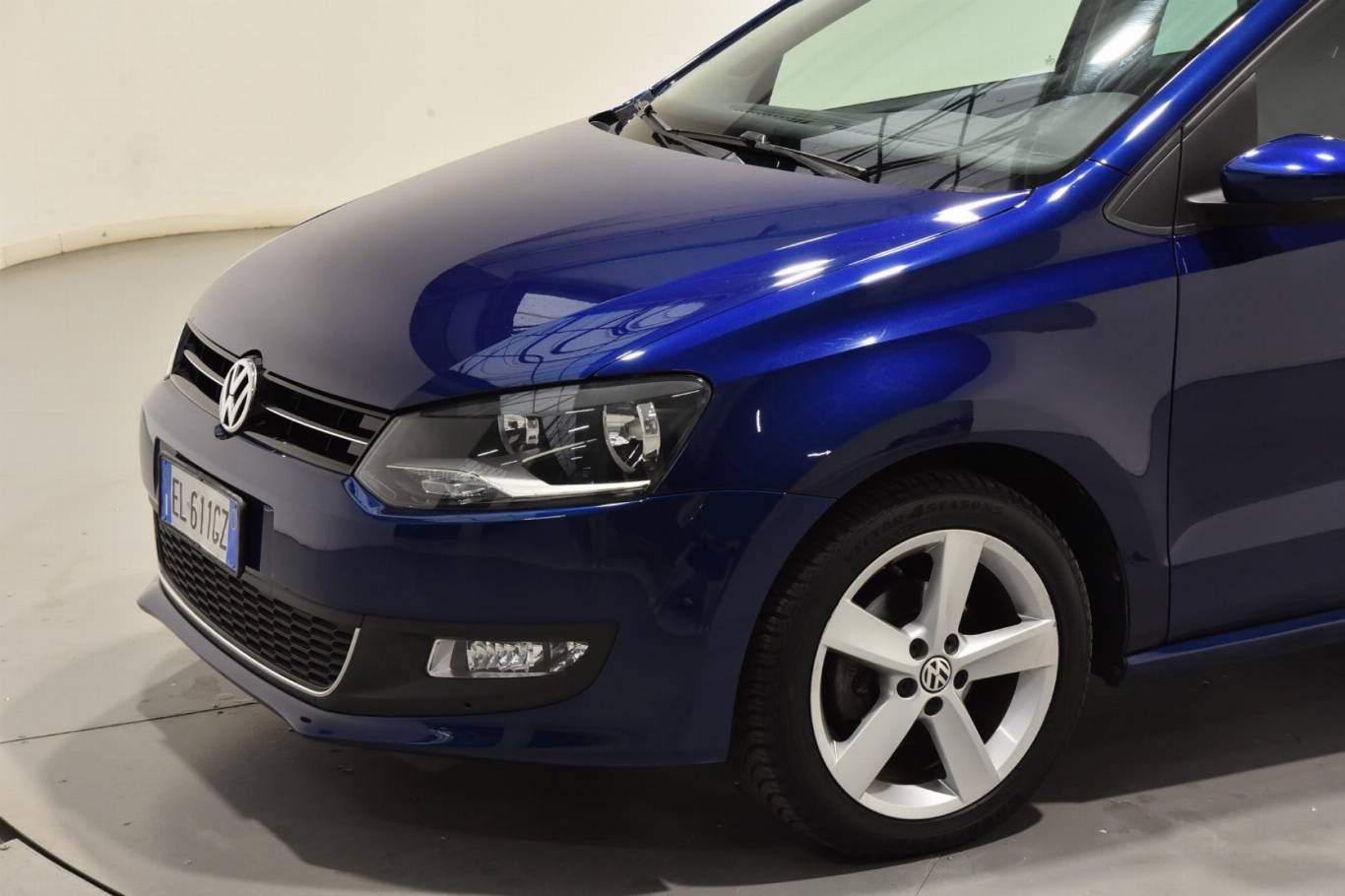 VOLKSWAGEN Polo 29