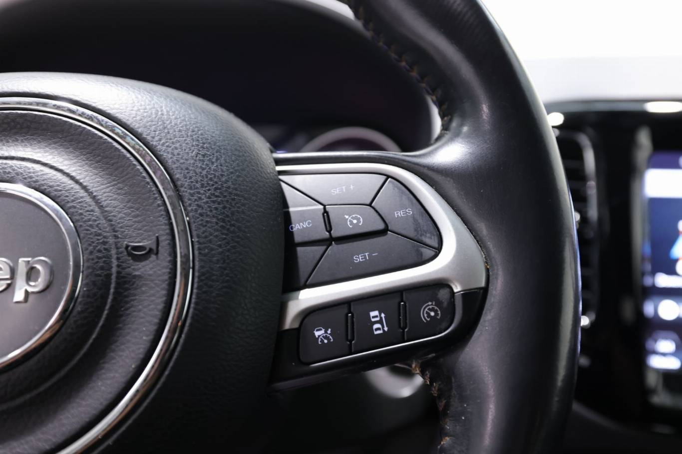 JEEP Compass 22