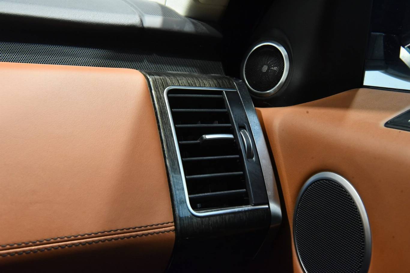 LAND ROVER Range Rover Sport 24