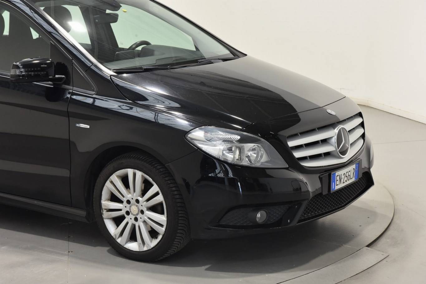 MERCEDES-BENZ B 180 16