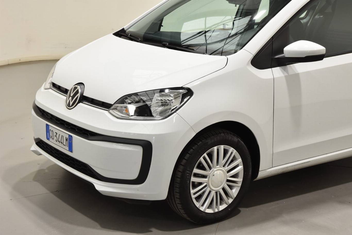 VOLKSWAGEN Up! 12