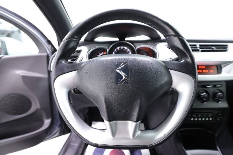 DS AUTOMOBILES DS 3 7