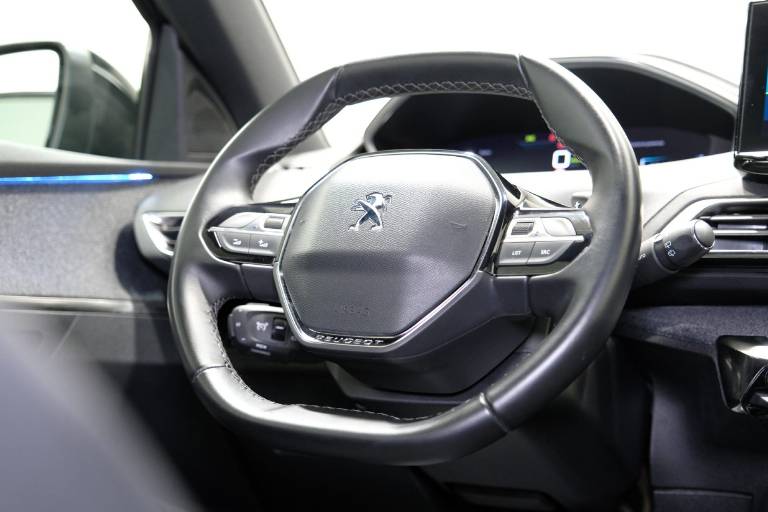 PEUGEOT 3008 43