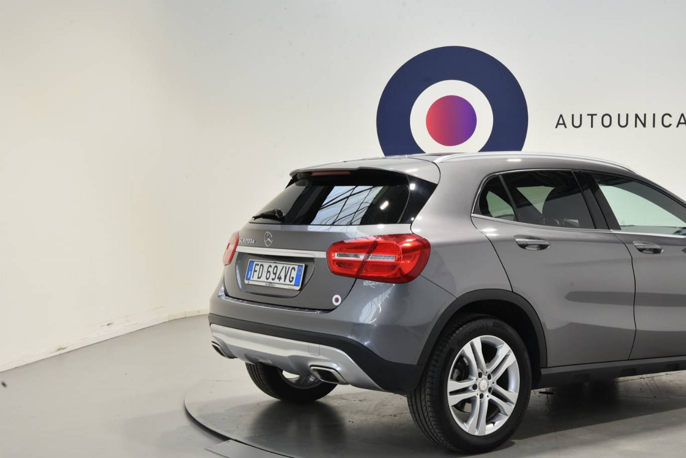 MERCEDES-BENZ GLA 200 18