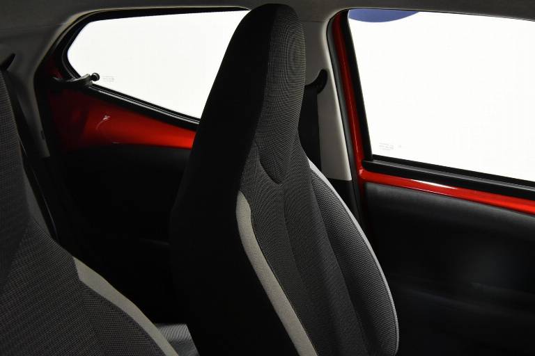 TOYOTA Aygo 36