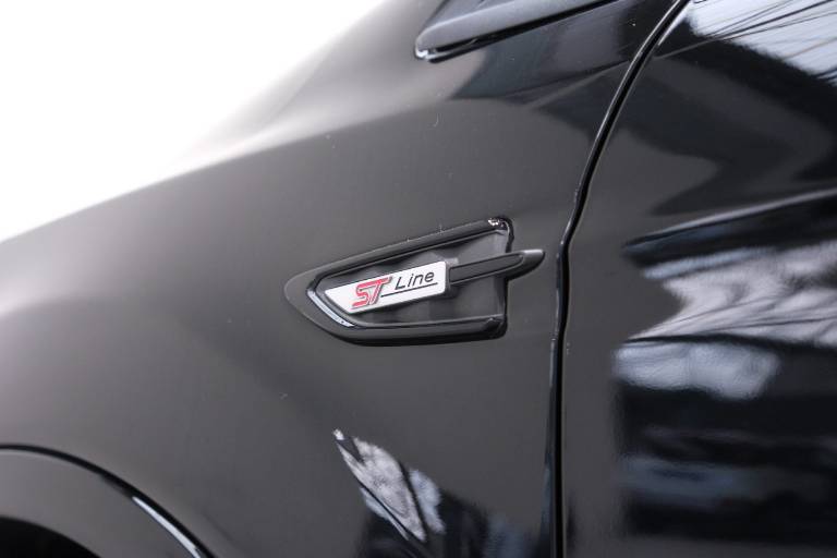 FORD Kuga 40