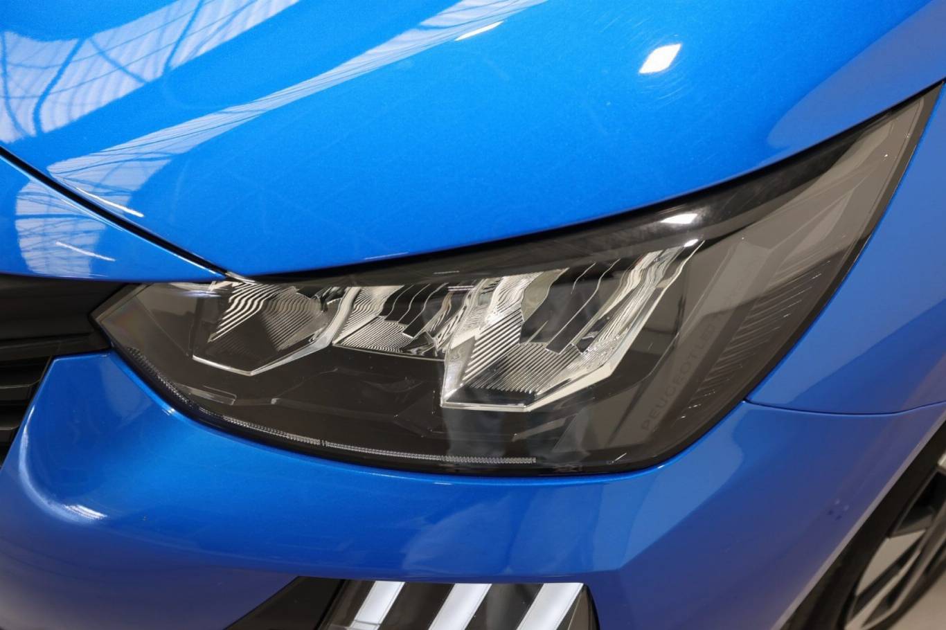 PEUGEOT 208 40