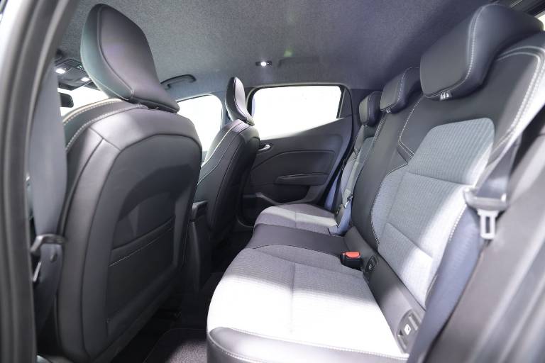 RENAULT Clio 36