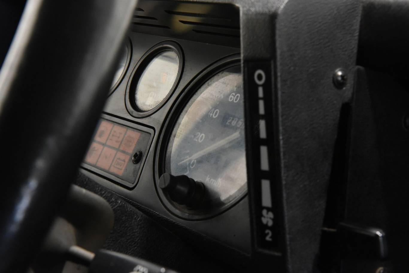 LAND ROVER Defender 22