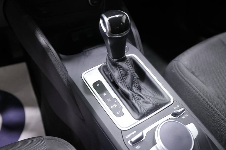 AUDI Q2 30