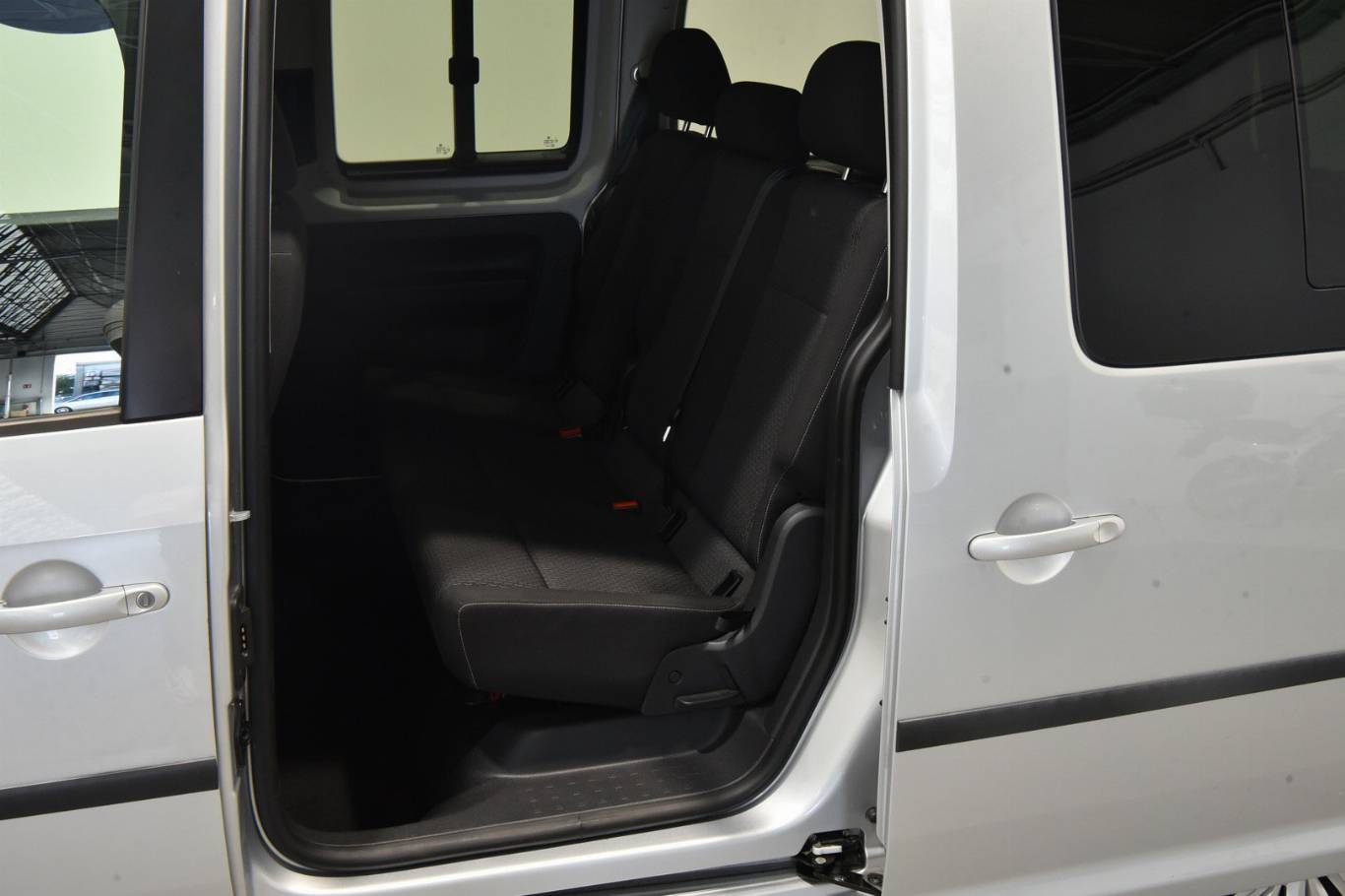 VOLKSWAGEN Caddy 19
