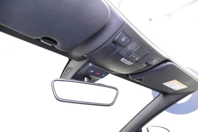 MERCEDES-BENZ C 220 36