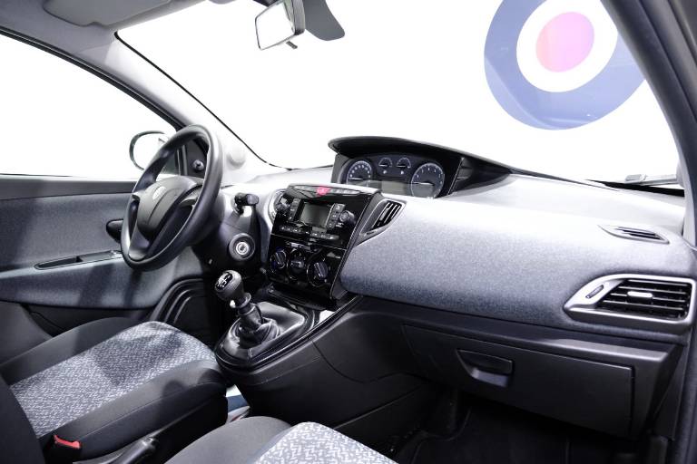 LANCIA Ypsilon 49