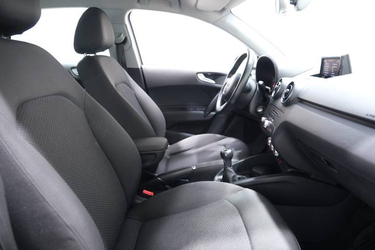 AUDI A1 57