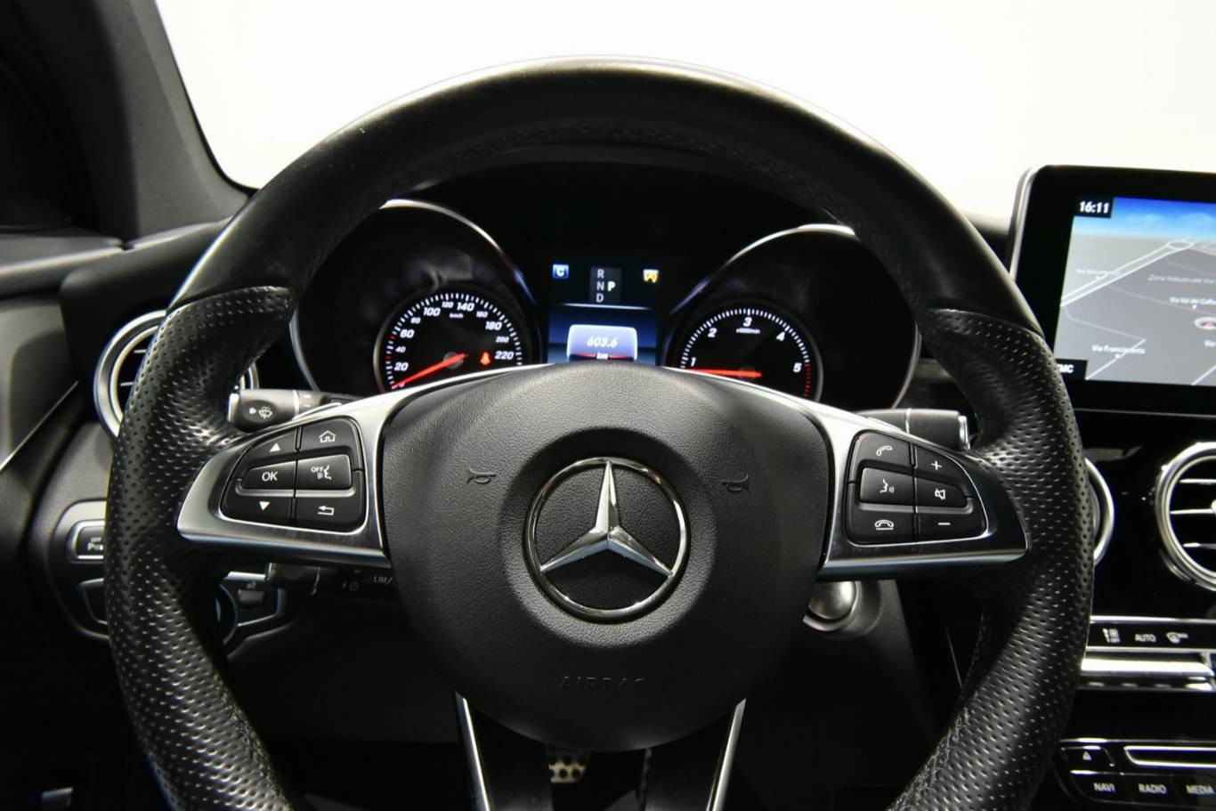 MERCEDES-BENZ GLC 220 41