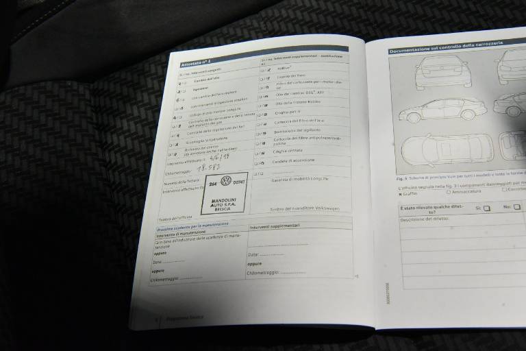 VOLKSWAGEN Golf 43
