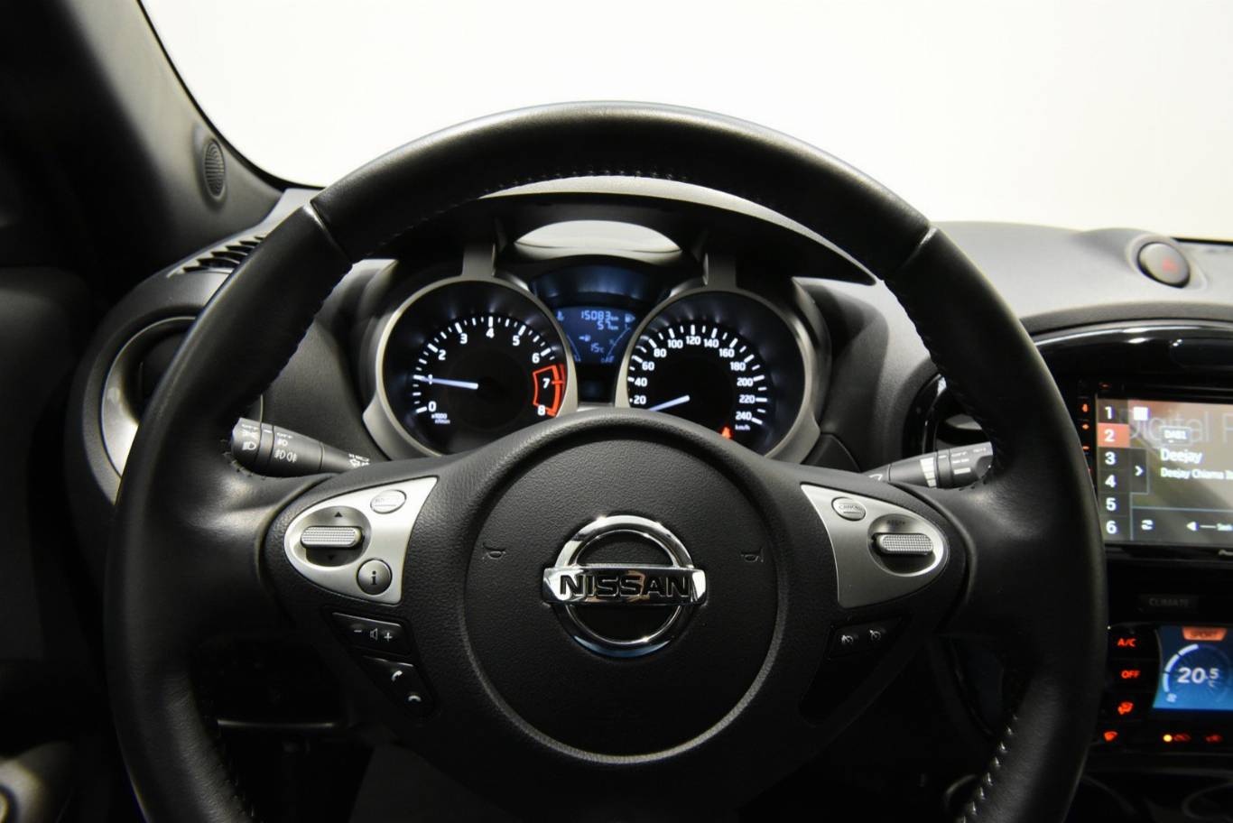 NISSAN Juke 44