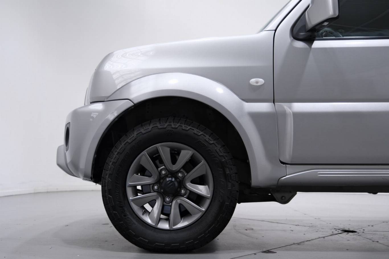SUZUKI Jimny 18