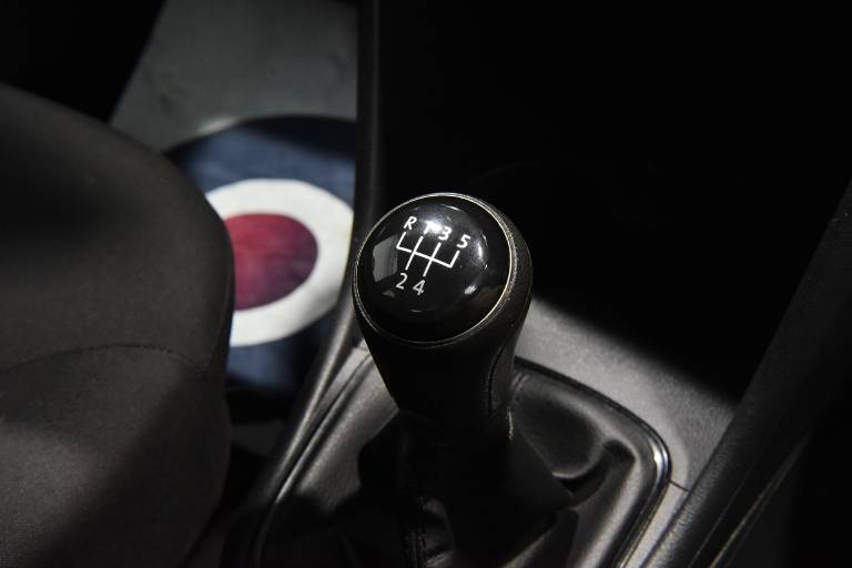 VOLKSWAGEN Polo 7