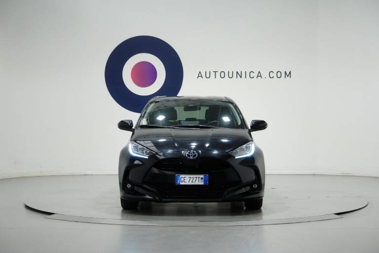 TOYOTA Yaris 2