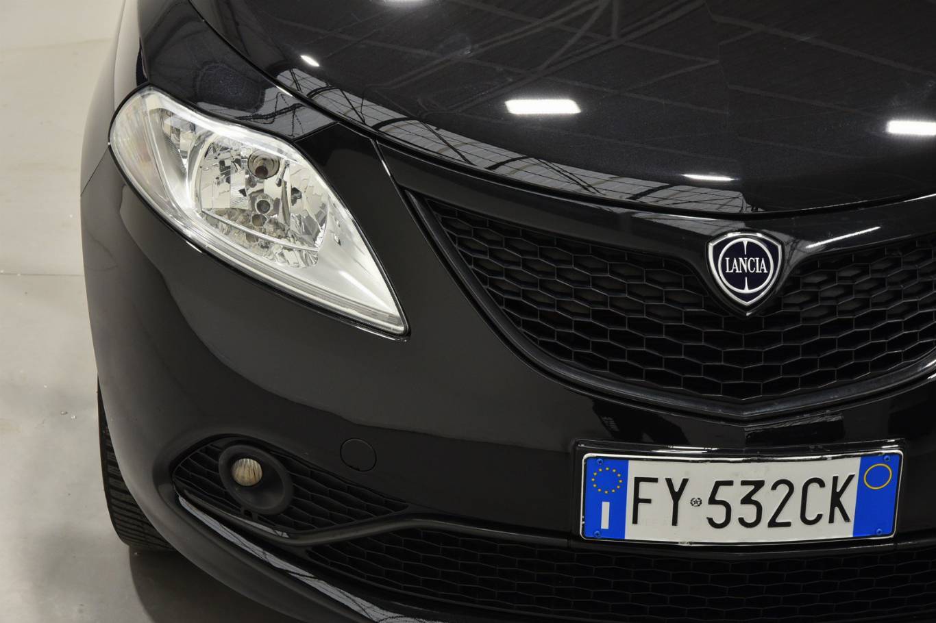 LANCIA Ypsilon 17