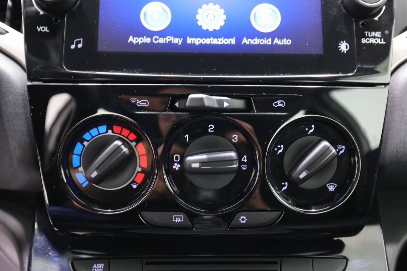 LANCIA Ypsilon 24