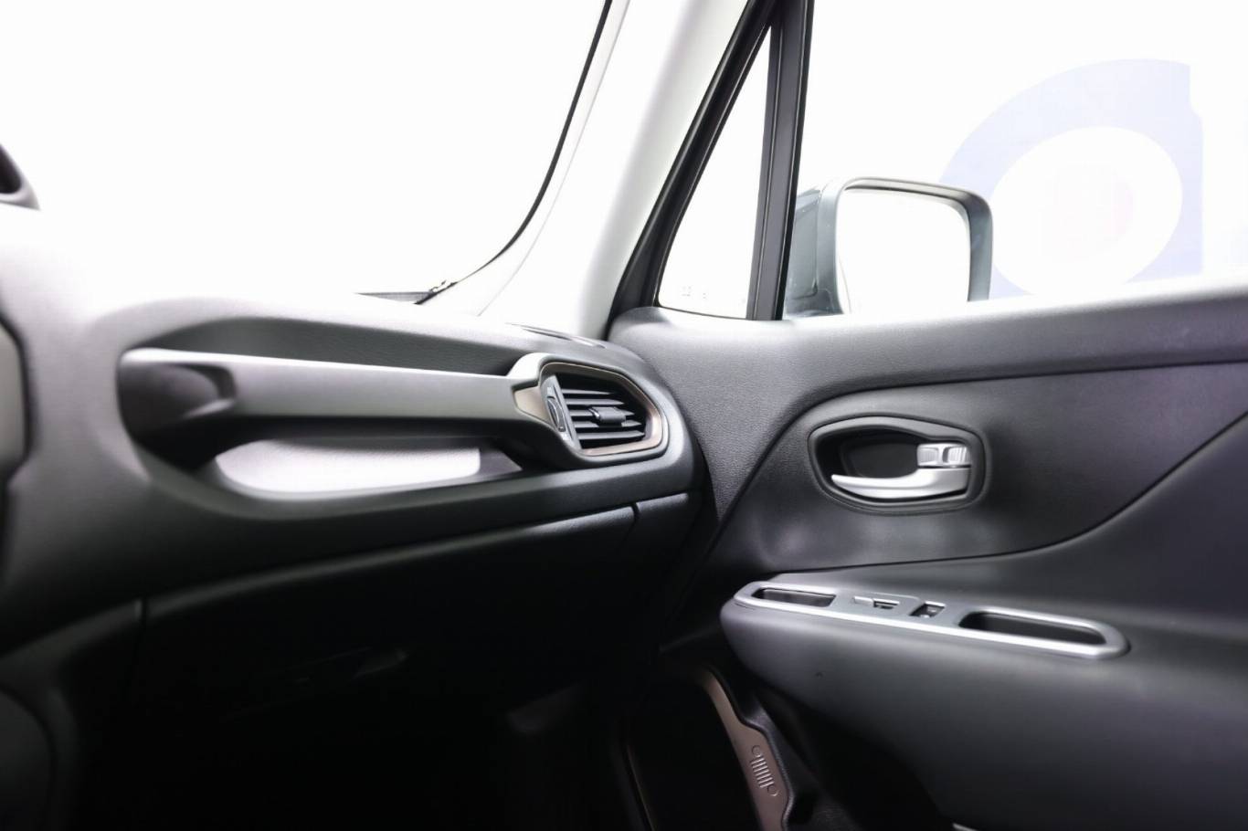 JEEP Renegade 34