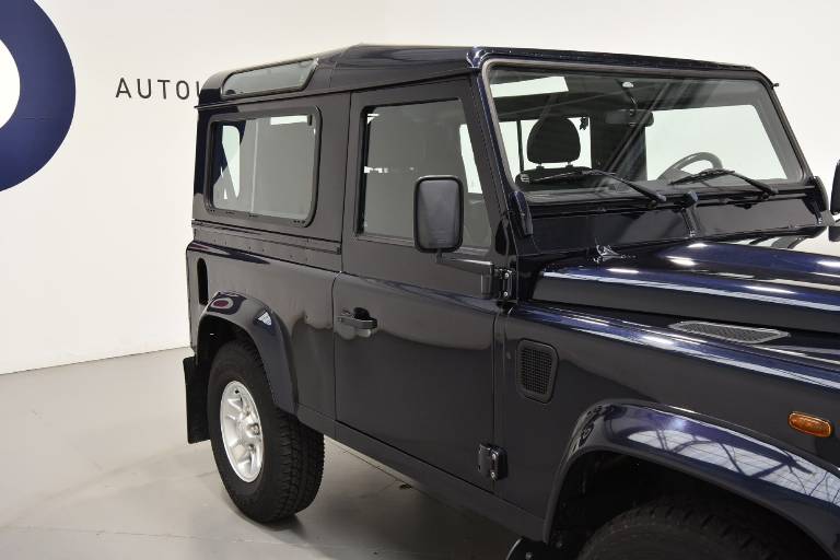 LAND ROVER Defender 59