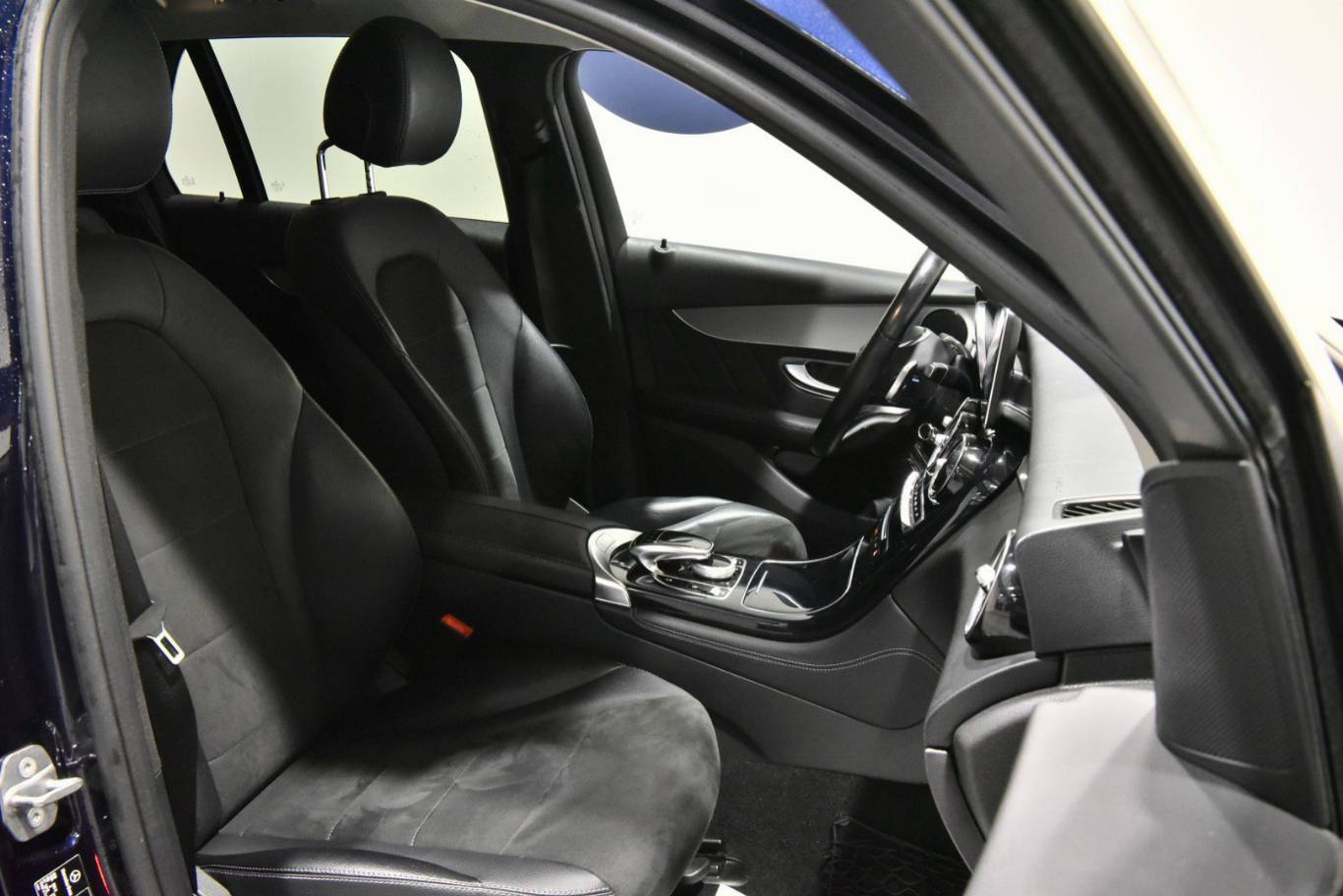 MERCEDES-BENZ GLC 220 21