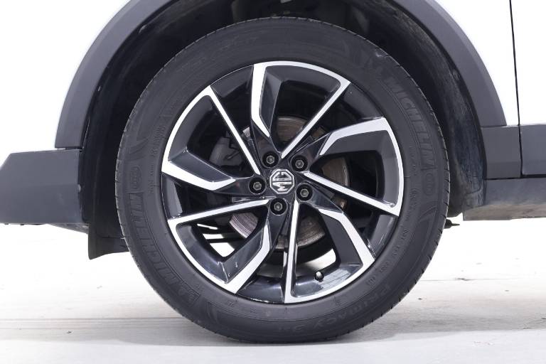 MG ZS 15