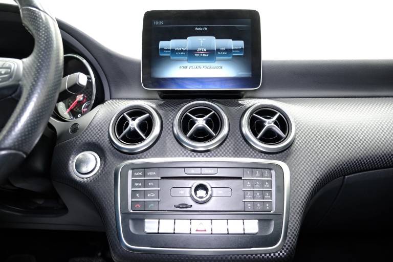 MERCEDES-BENZ A 180 9