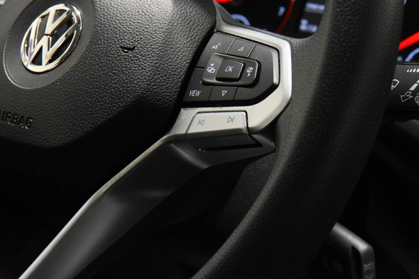 VOLKSWAGEN T-Cross 40