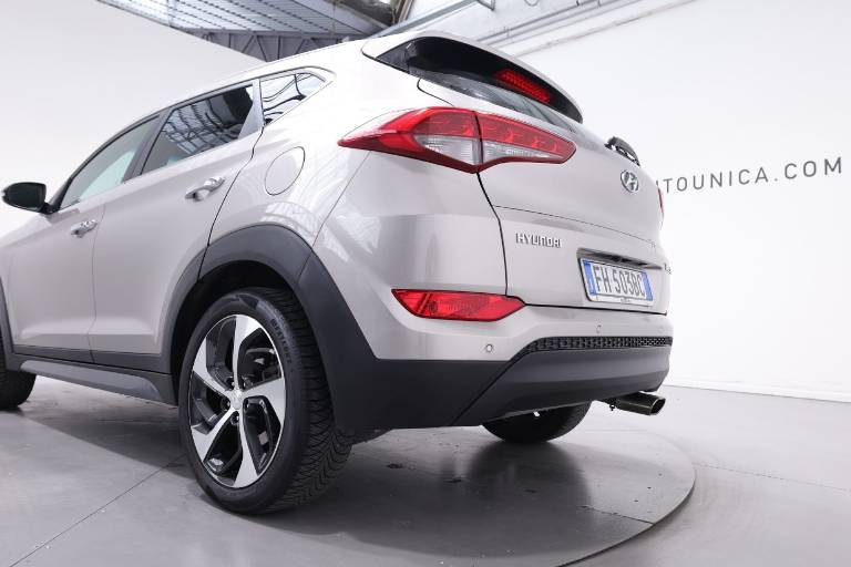 HYUNDAI Tucson 39