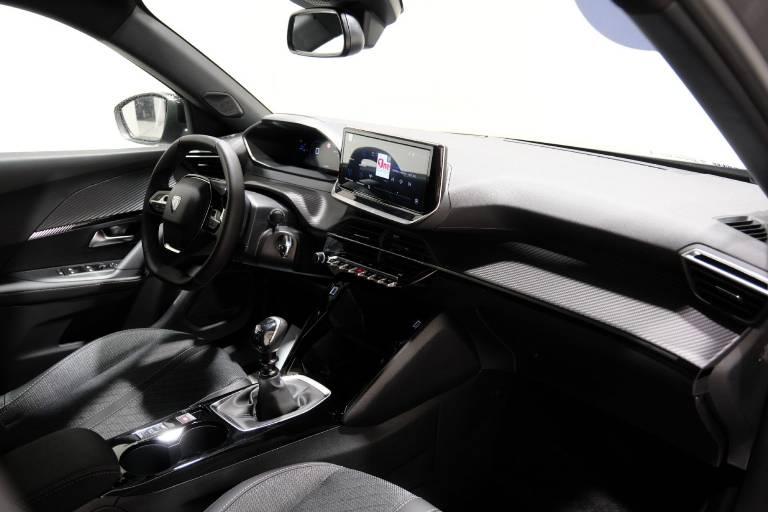 PEUGEOT 2008 52