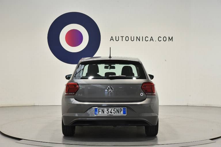 VOLKSWAGEN Polo 6