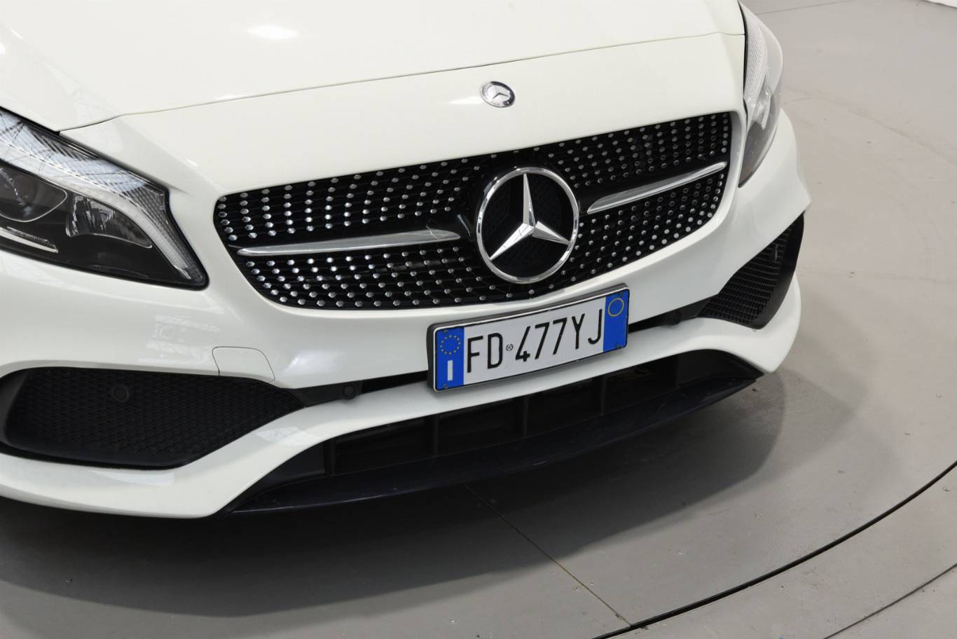 MERCEDES-BENZ A 200 52