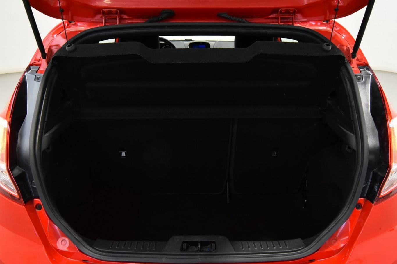 FORD Fiesta 13