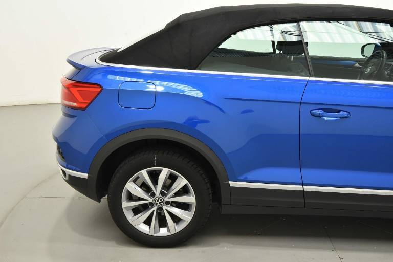 VOLKSWAGEN T-Roc 45