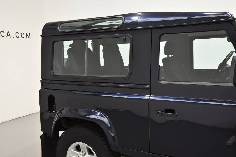 LAND ROVER Defender 58