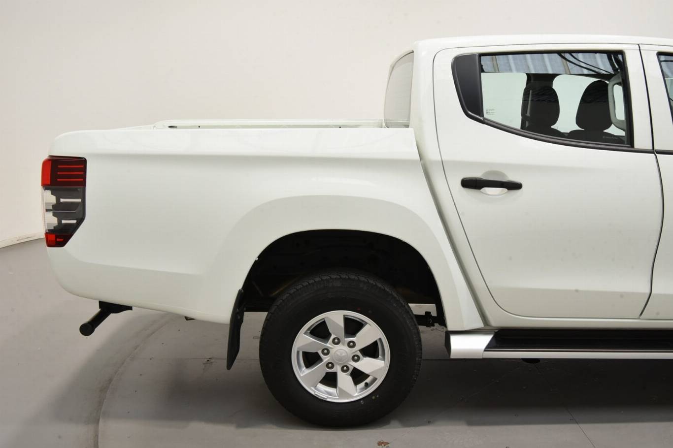 MITSUBISHI L200 46