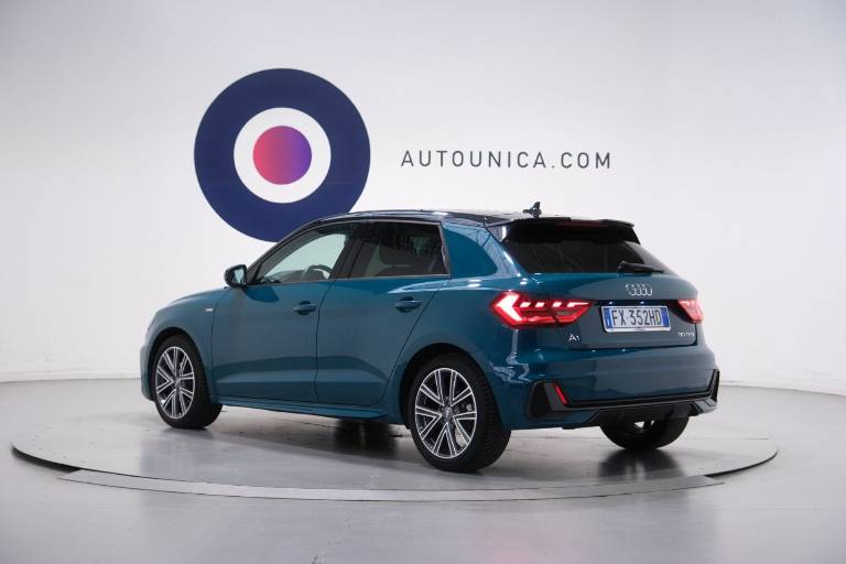 AUDI A1 17