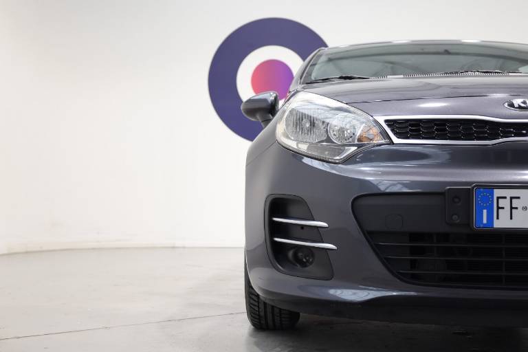 KIA Rio 41