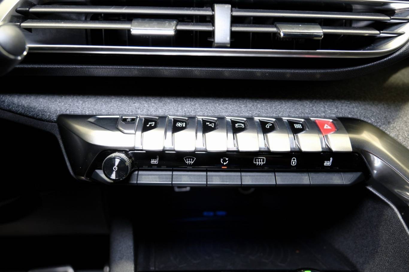 PEUGEOT 3008 30
