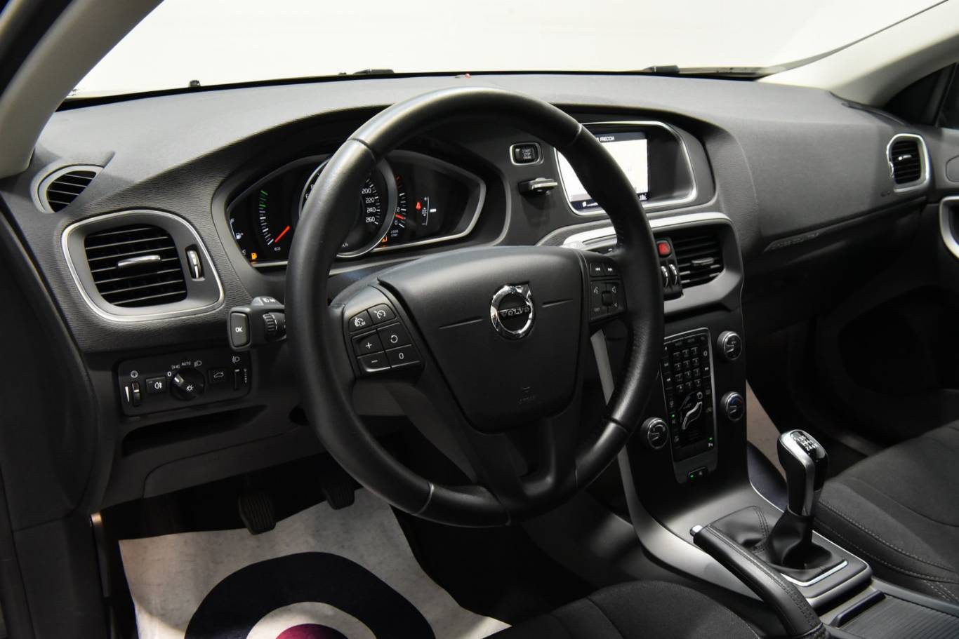 VOLVO V40 Cross Country 3