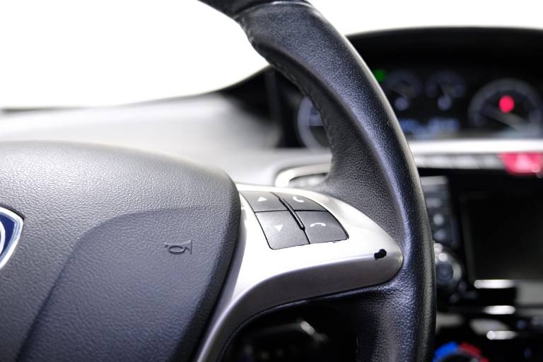 LANCIA Ypsilon 20