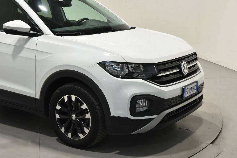 VOLKSWAGEN T-Cross 16