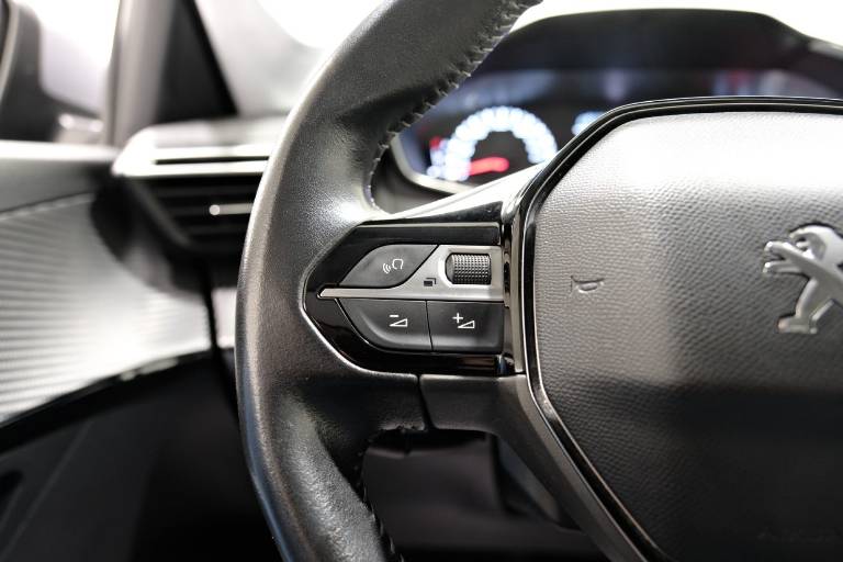 PEUGEOT 208 20